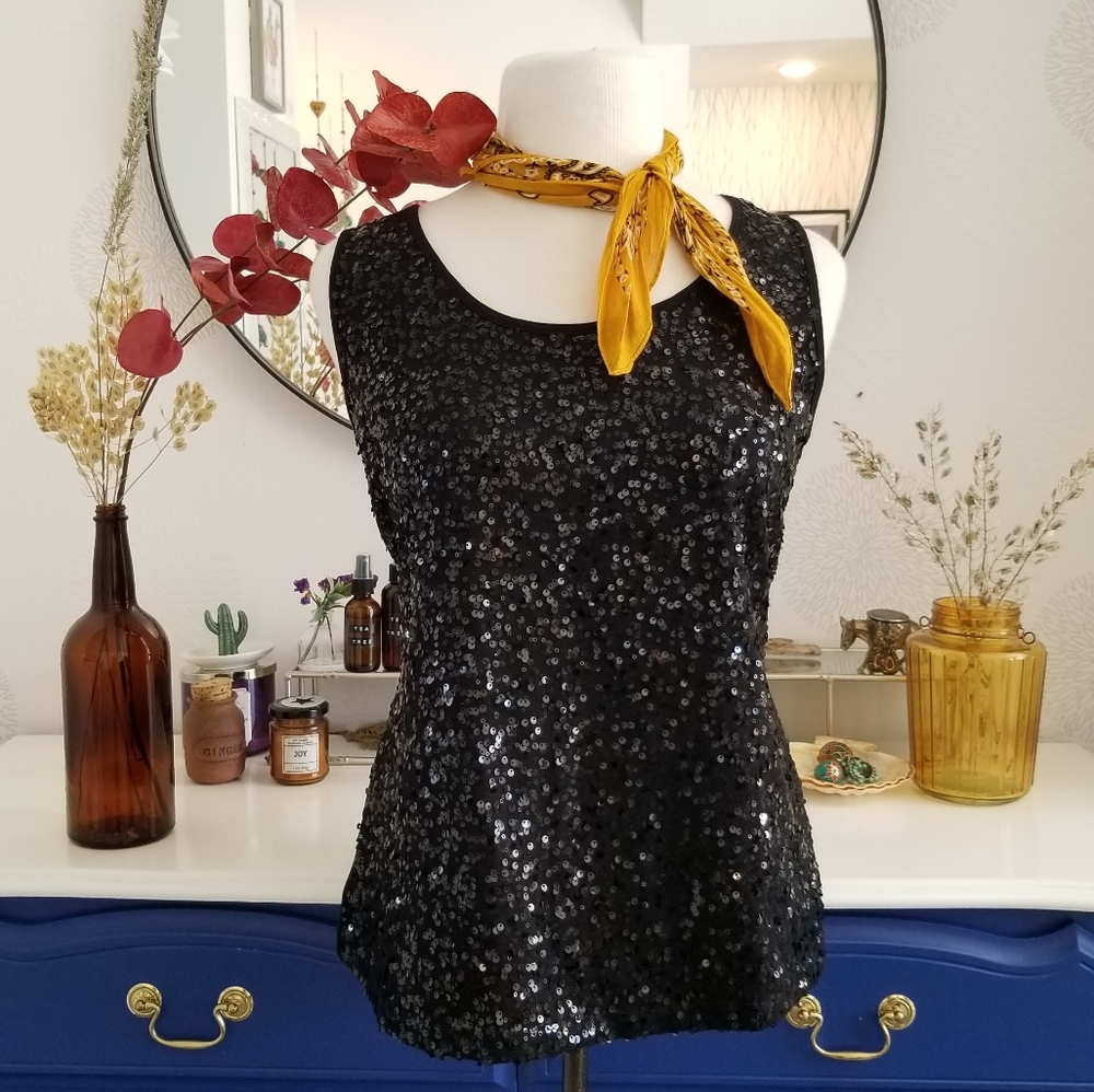 Black sequin tank top. Sleevless.